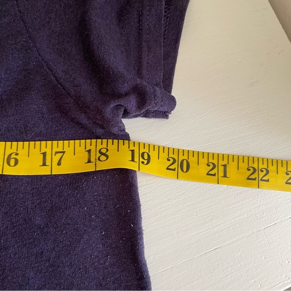 Gildan Women's Tshirt - Picture 5 of 6